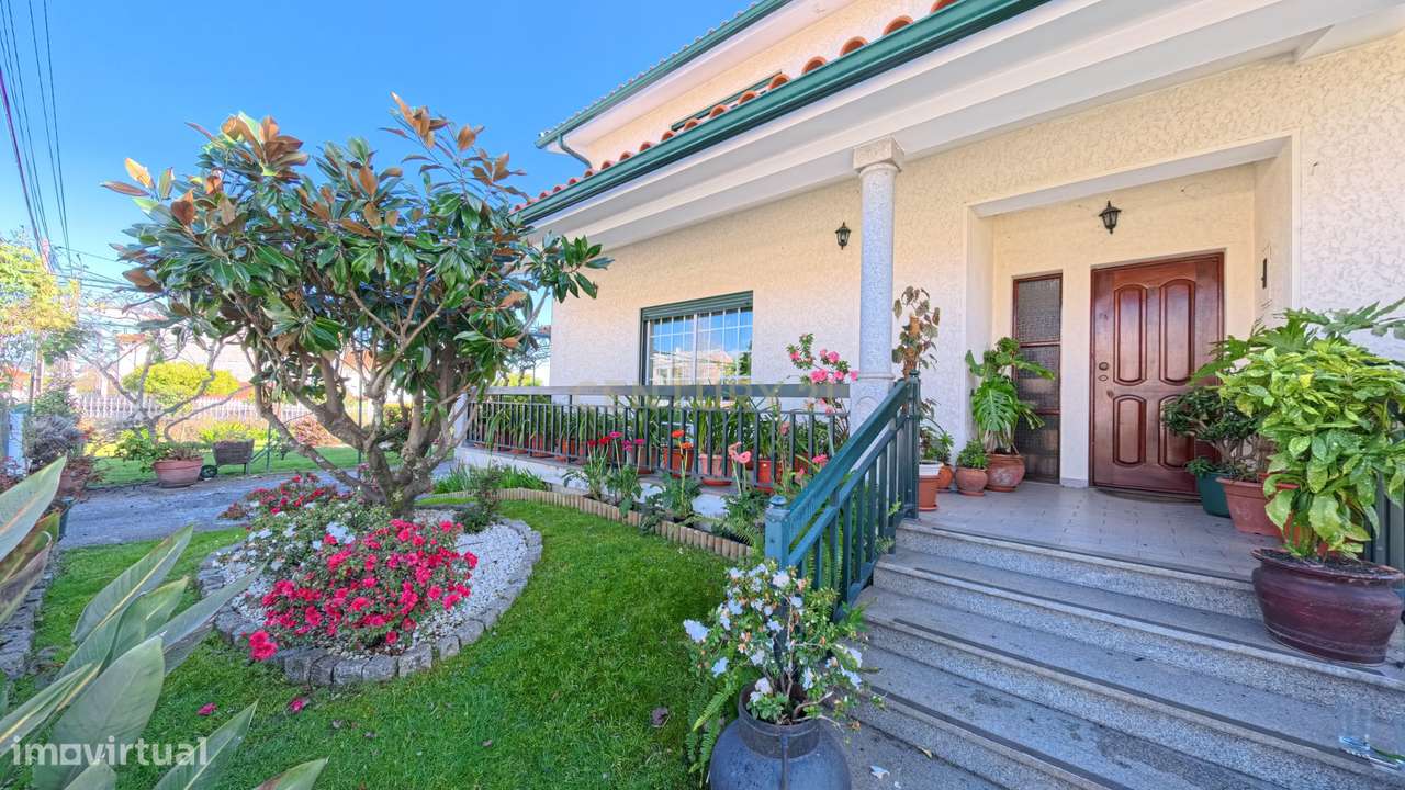 Moradia térrea T5 com 1600 m² de terreno em Fragosela - Viseu - Grande imagem: 3/22