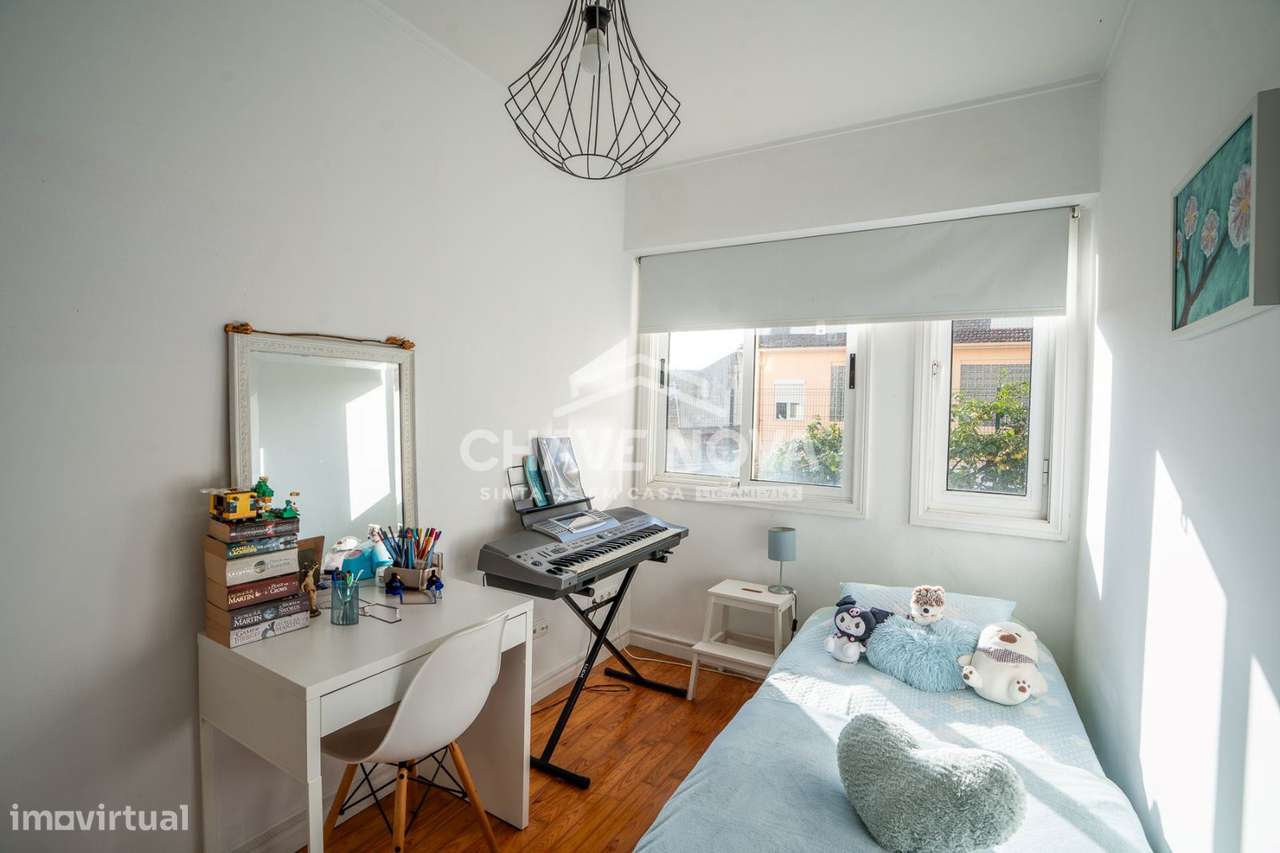 Moradia Bi-Familiar T4 + T2 com Potencial de Rendimento em Ramalde ...-5