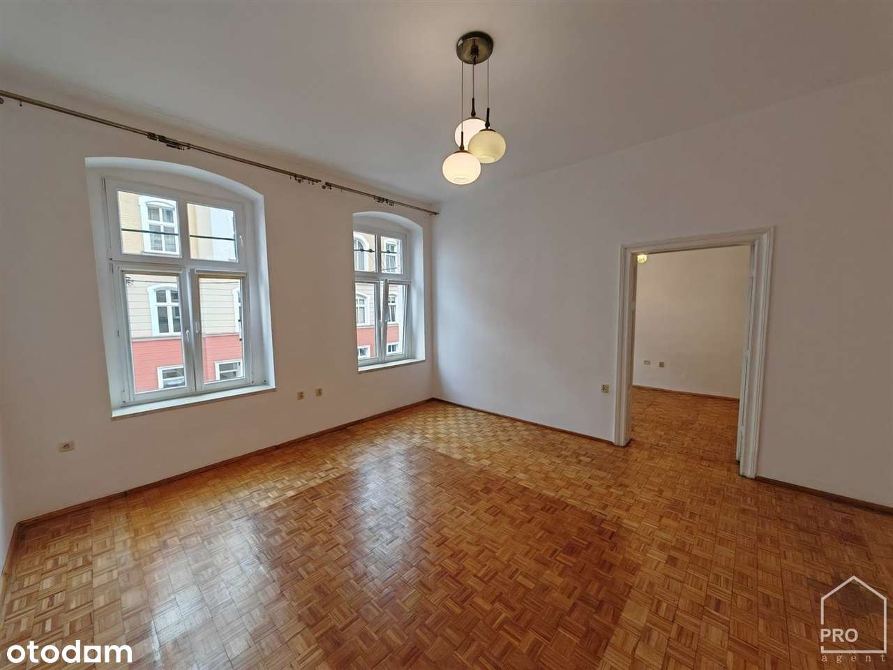 Lokal w zabytkowej kamienicy przy Parku Chopina-1