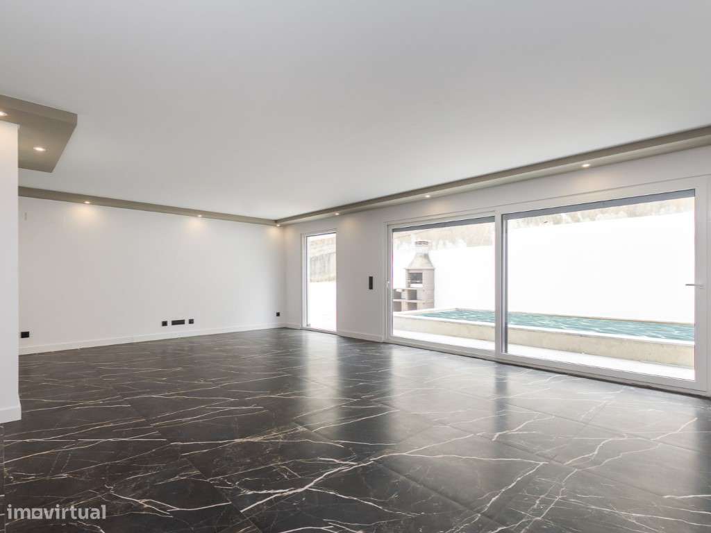 MORADIA NOVA T4 COM PISCINA - SERRA DE CASAL DE CAMBRA-11