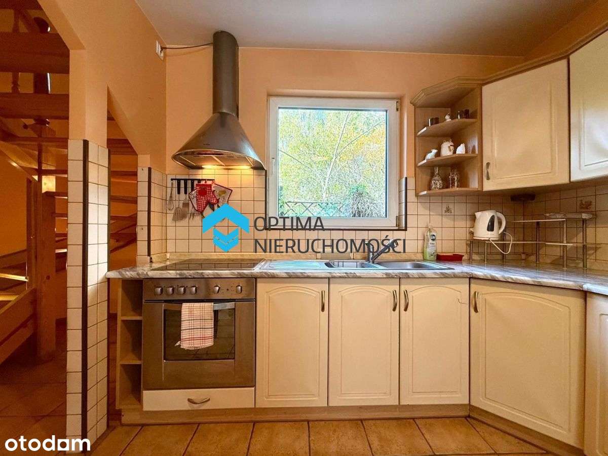 Dom w spokojnej dzielnicy Jeleniej Góry --9