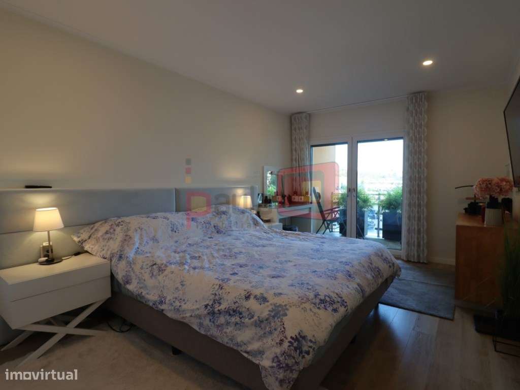 APARTAMENTO T3 COM GARAGEM BOX - MONTIJO-37