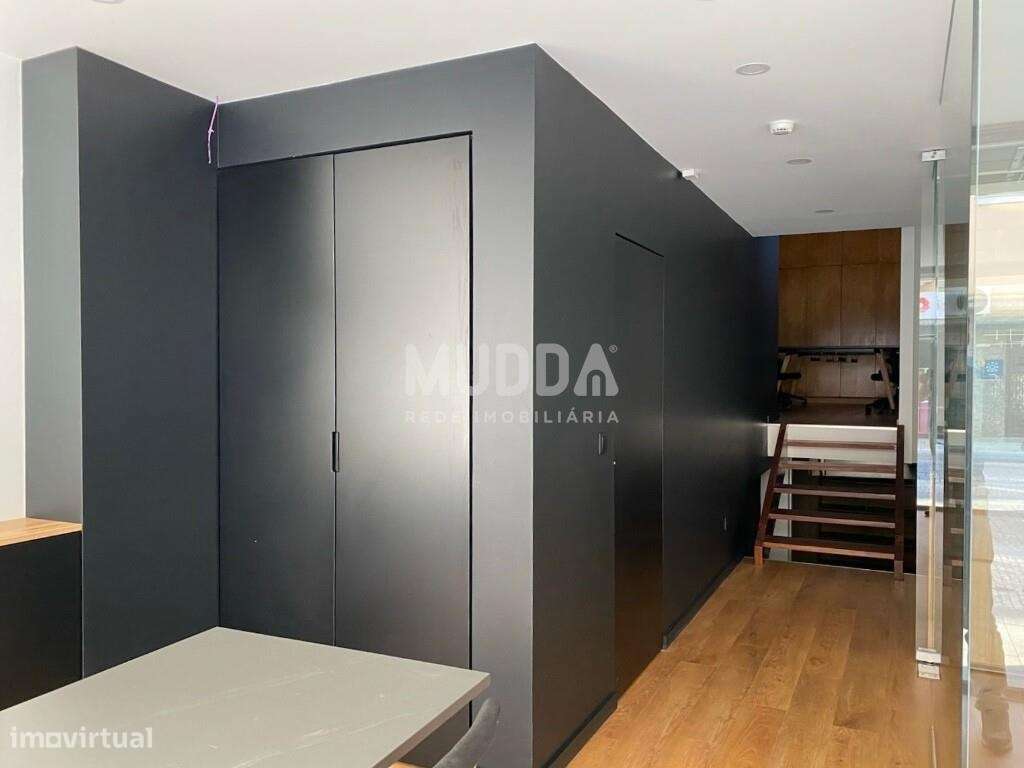 Loja para Venda no Centro de Ovar-5