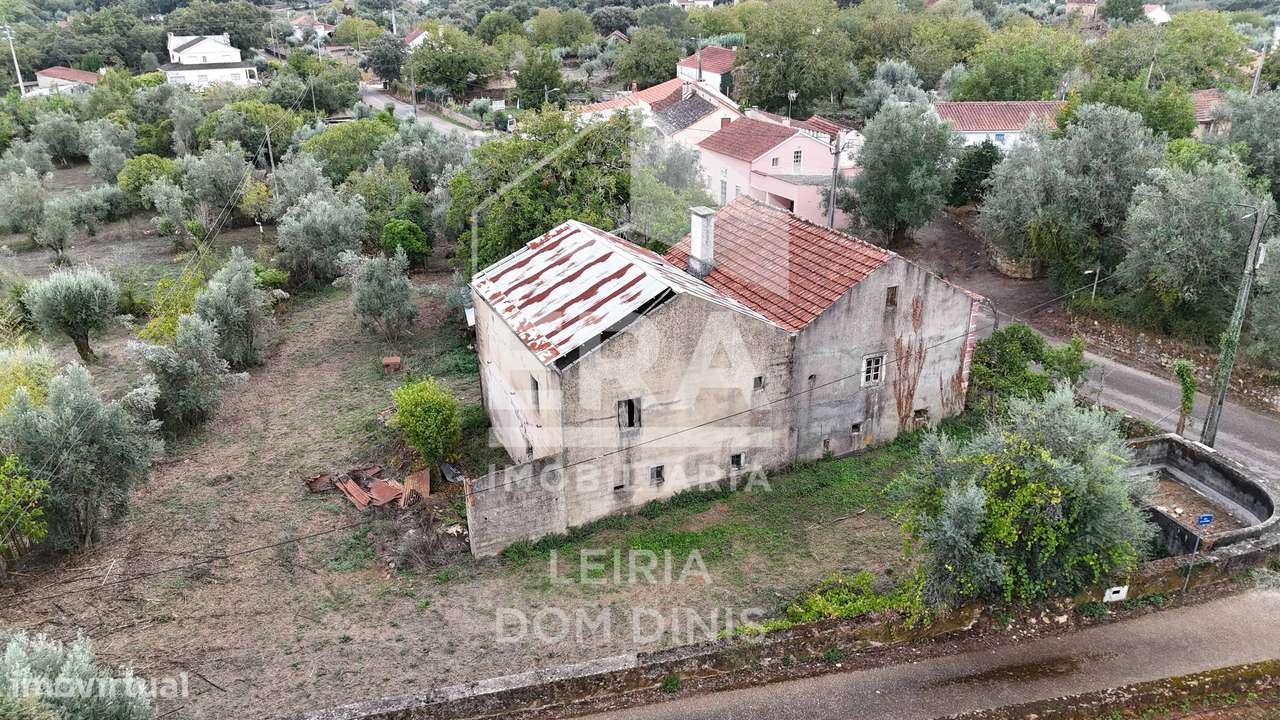 Moradia T3 em Ferreira do Zêzere implantada num terreno com 1000 m2-14