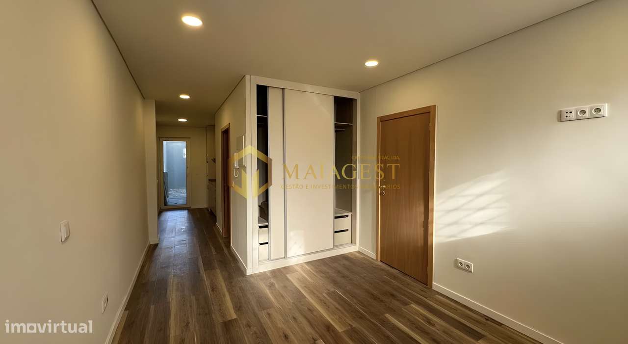 Apartamento T0 Novo a Estrear com Jardim Privativo - Grande imagem: 4/17