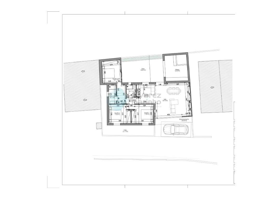 Moradia T3, com espaço exterior e anexo-32