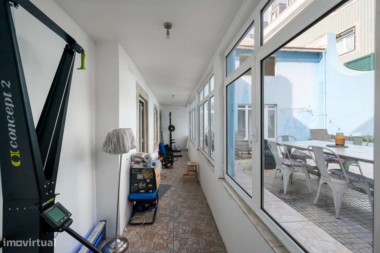 Apartamento T2+1 com 50 m² de Logradouro privativo e garagem, Lisboa-23