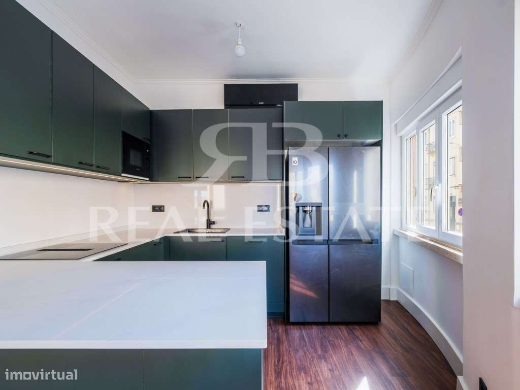 T3 com 1 suite - Renovado em CAMPO DE OURIQUE, ao lado do Jardim da... - Grande imagem: 5/22