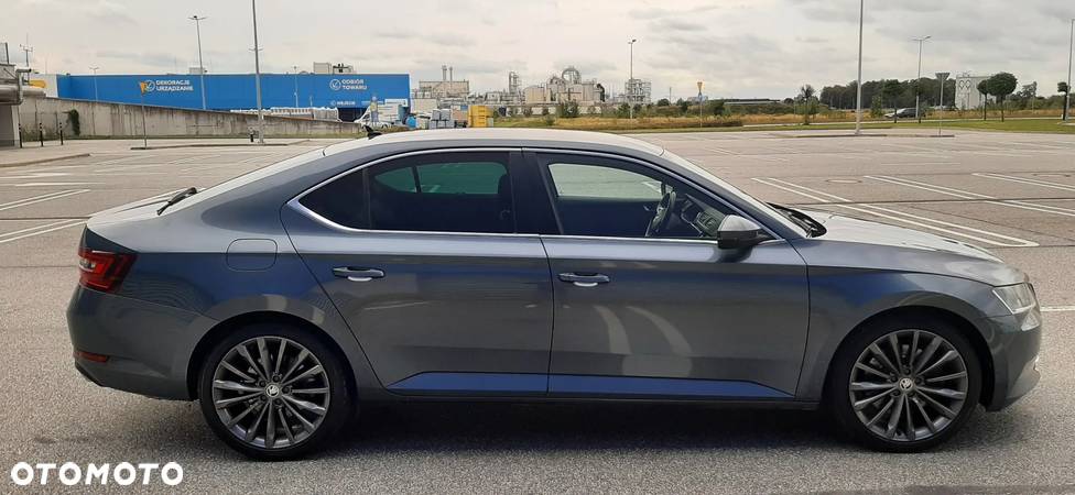 Skoda Superb 2.0 TSI 4x4 L&K DSG - 8