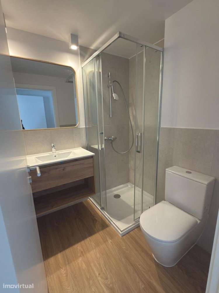 Apartamento T4 com jardim, Loures-7