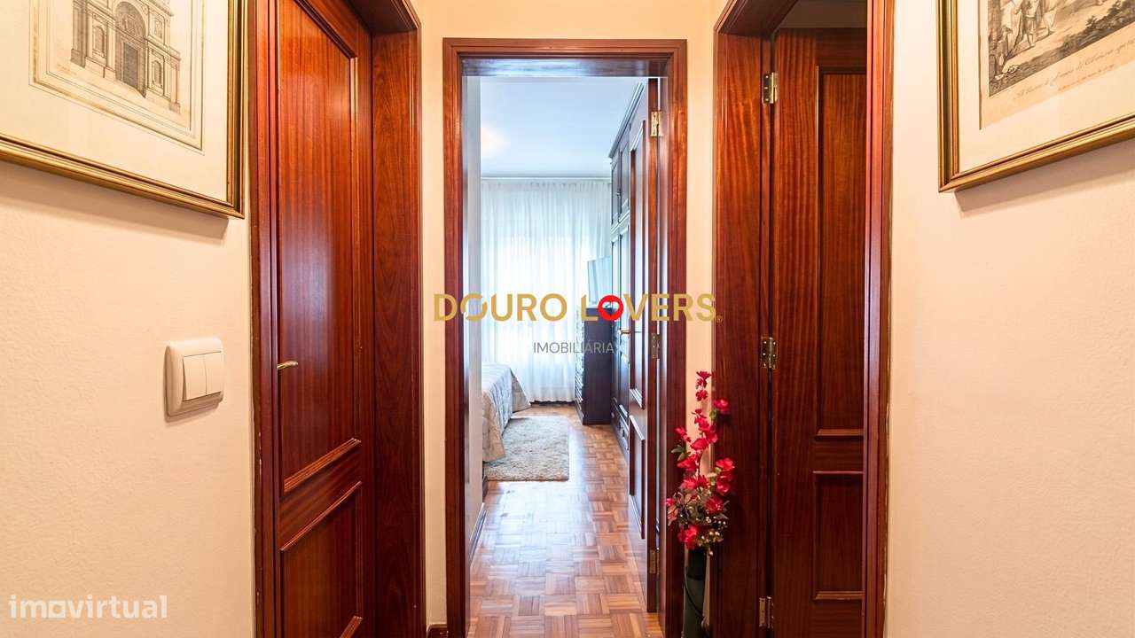 Apartamento T2 em Rio Tinto – Excelente Estado, com Garagem-19
