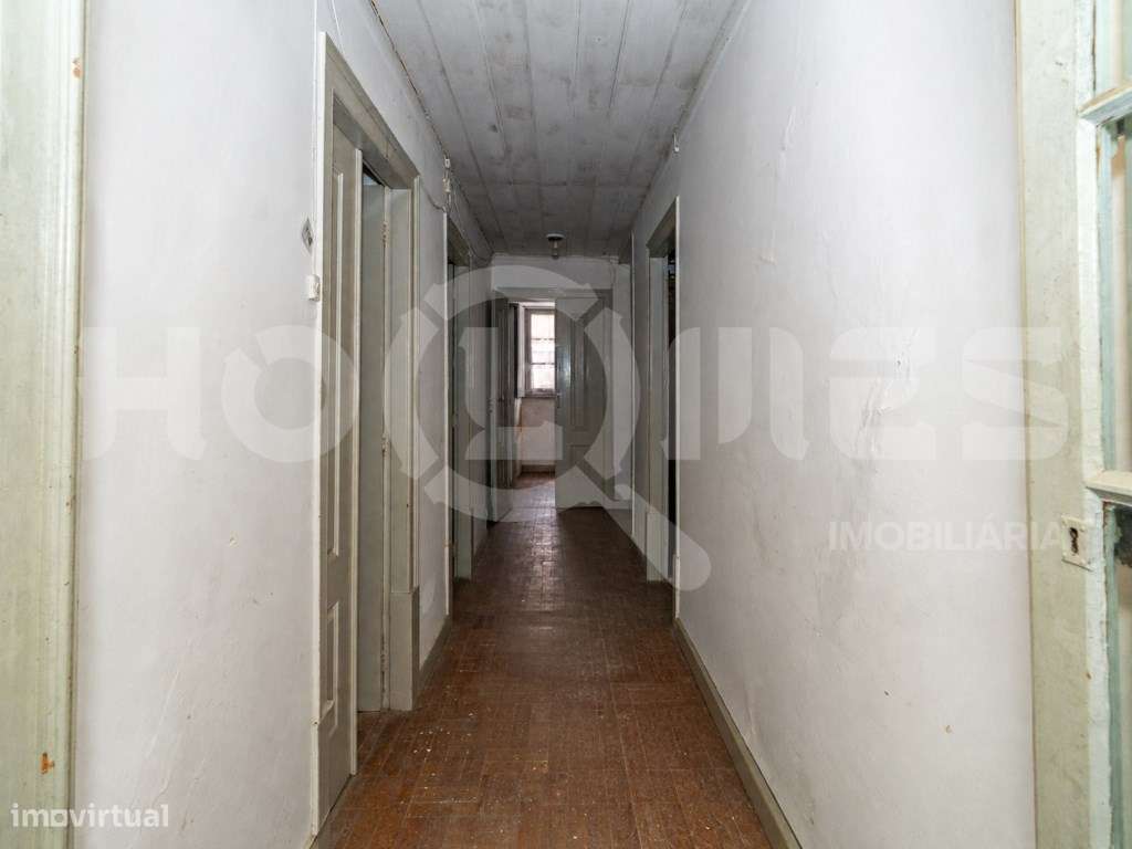 MORADIA COM 3 APARTAMENTOS NO CENTRO HISTÓRICO FIGUEIRA DA FOZ-14