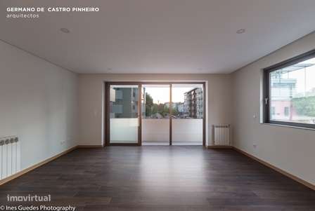 Apartamento T3 Venda em Cedofeita, Santo Ildefonso, Sé, Miragaia, São - Grande imagem: 2/11