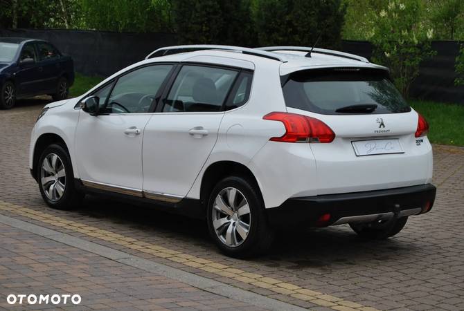 Peugeot 2008 1.6 e-HDi Allure S&S - 4