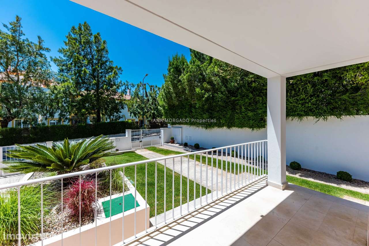 Moradia Familiar com Jardim Privativo, Piscina Aquecida e Vista de Gol - Grande imagem: 2/60