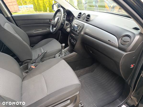 Suzuki Vitara 1.6 Comfort 4WD - 17