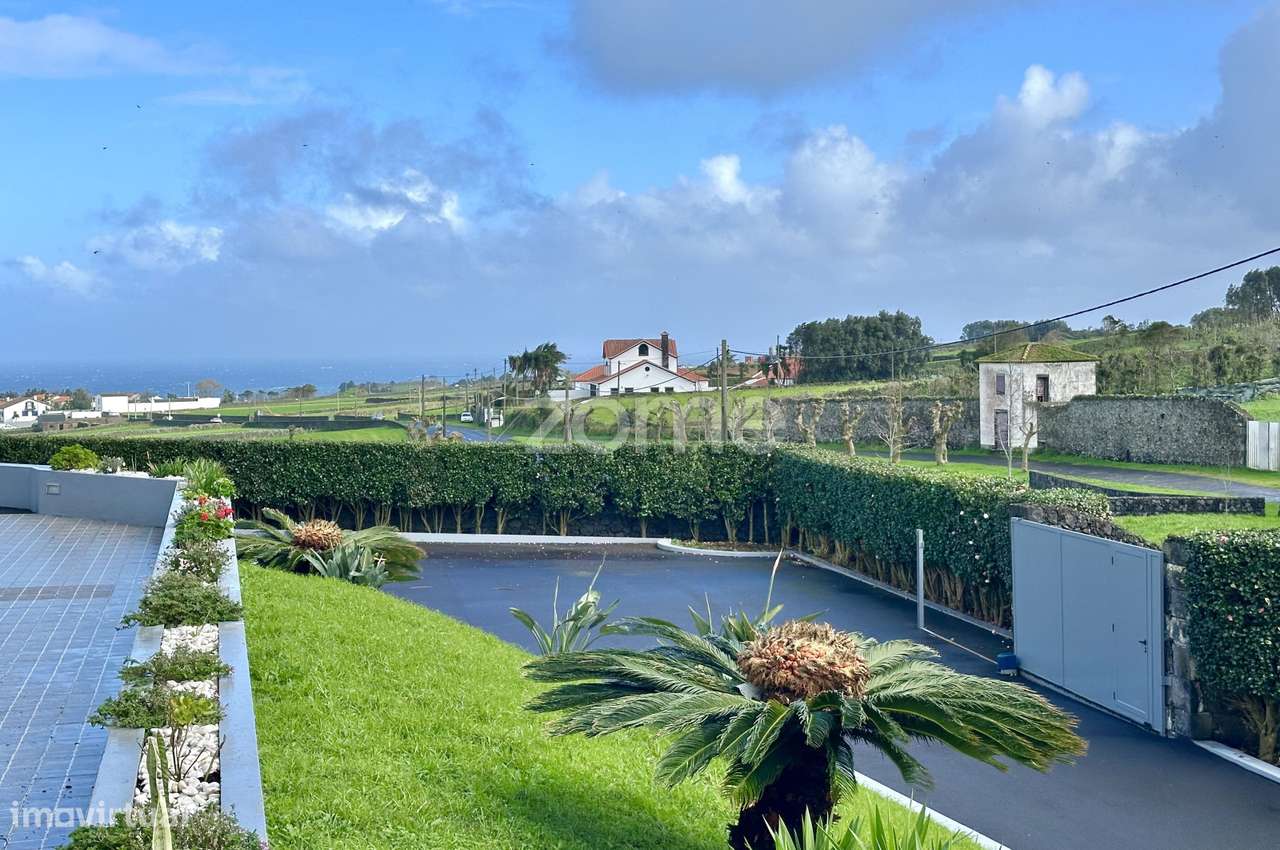 Vivenda T6 com Piscina - Pico da Pedra - Grande imagem: 3/47