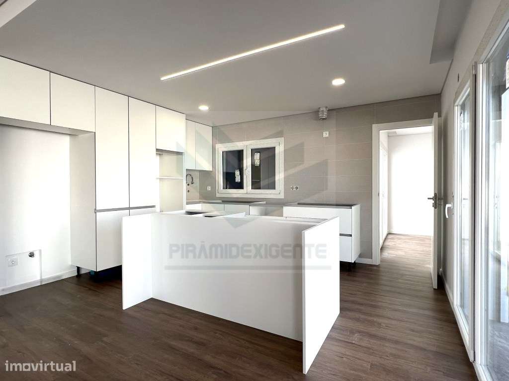 Moradia Isolada NOVA! Fernão Ferro, 2 Suítes, Luminosidade! - Grande imagem: 5/19