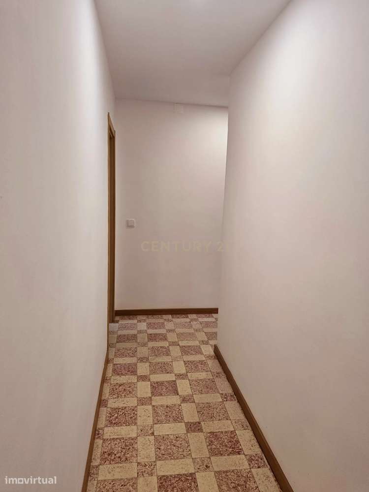 Moradia T6 Duplex no Centro Histórico de Évora – Ideal para Alojamento-17