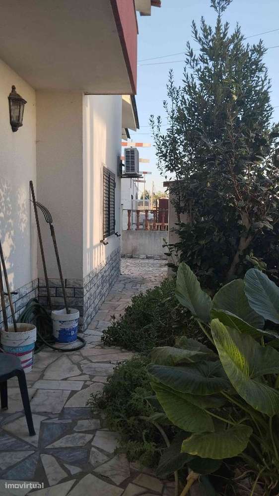 Moradia T5 na Quinta do Conde-1