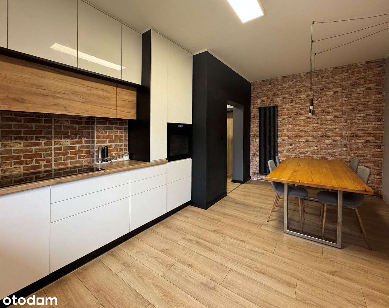 Duży dom do zamieszkania lub na działalność-0