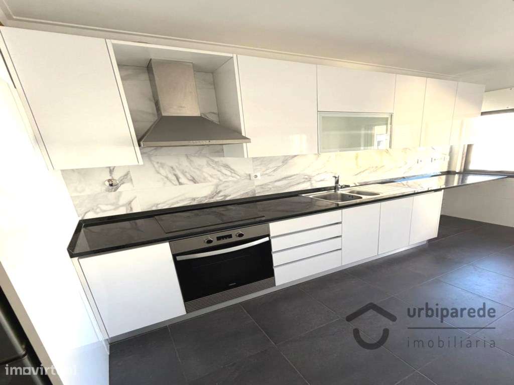 Apartamento T3 totalmente remodelado, no Cacém.-5