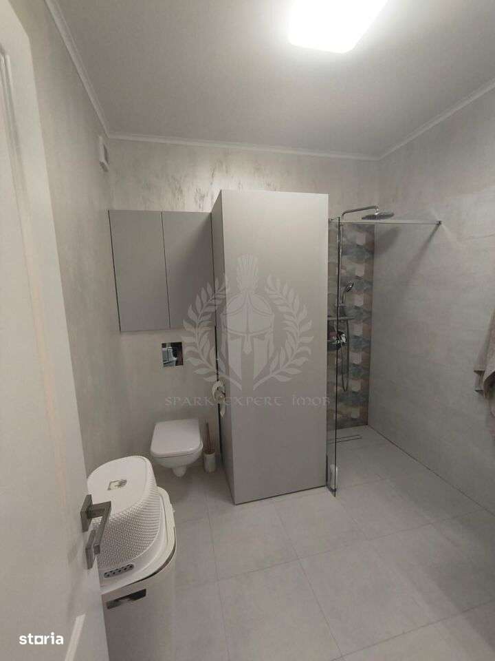 APARTAMENT 3 CAMERE// ZONA 9 MAI-3