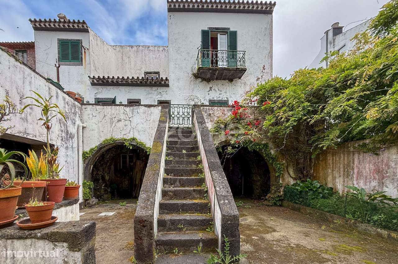Edificio Habitacional Centenario Em Sao Sebastiao Ponta Delgada