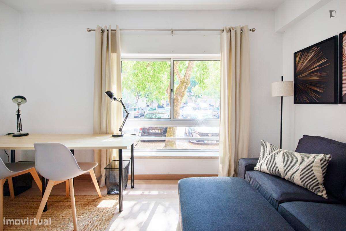 Quarto - localizado em Telheiras Lisbon - Grande imagem: 5/13