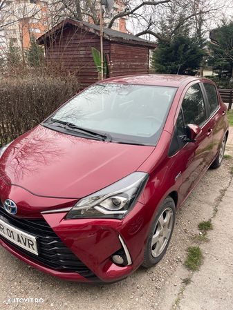 Toyota Yaris 1.5 VVT-i HSD Eco - 1