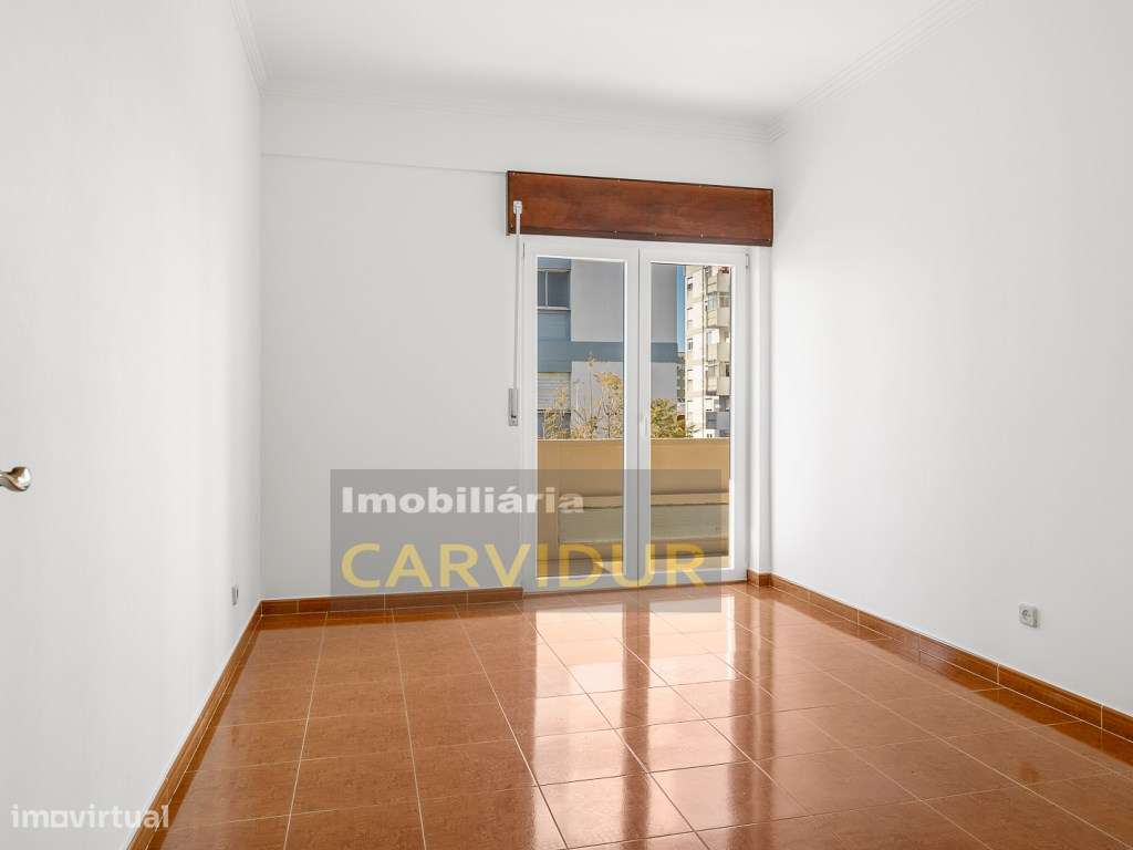 Moita T3 Boas áreas e excelente localização-11