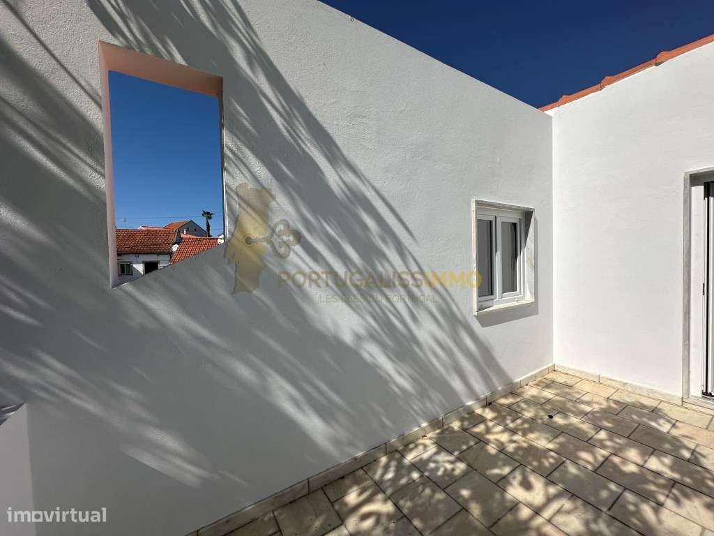 Vende-se: Moradia Familiar Espaçosa e Versátil na Madalena, Tomar.-34