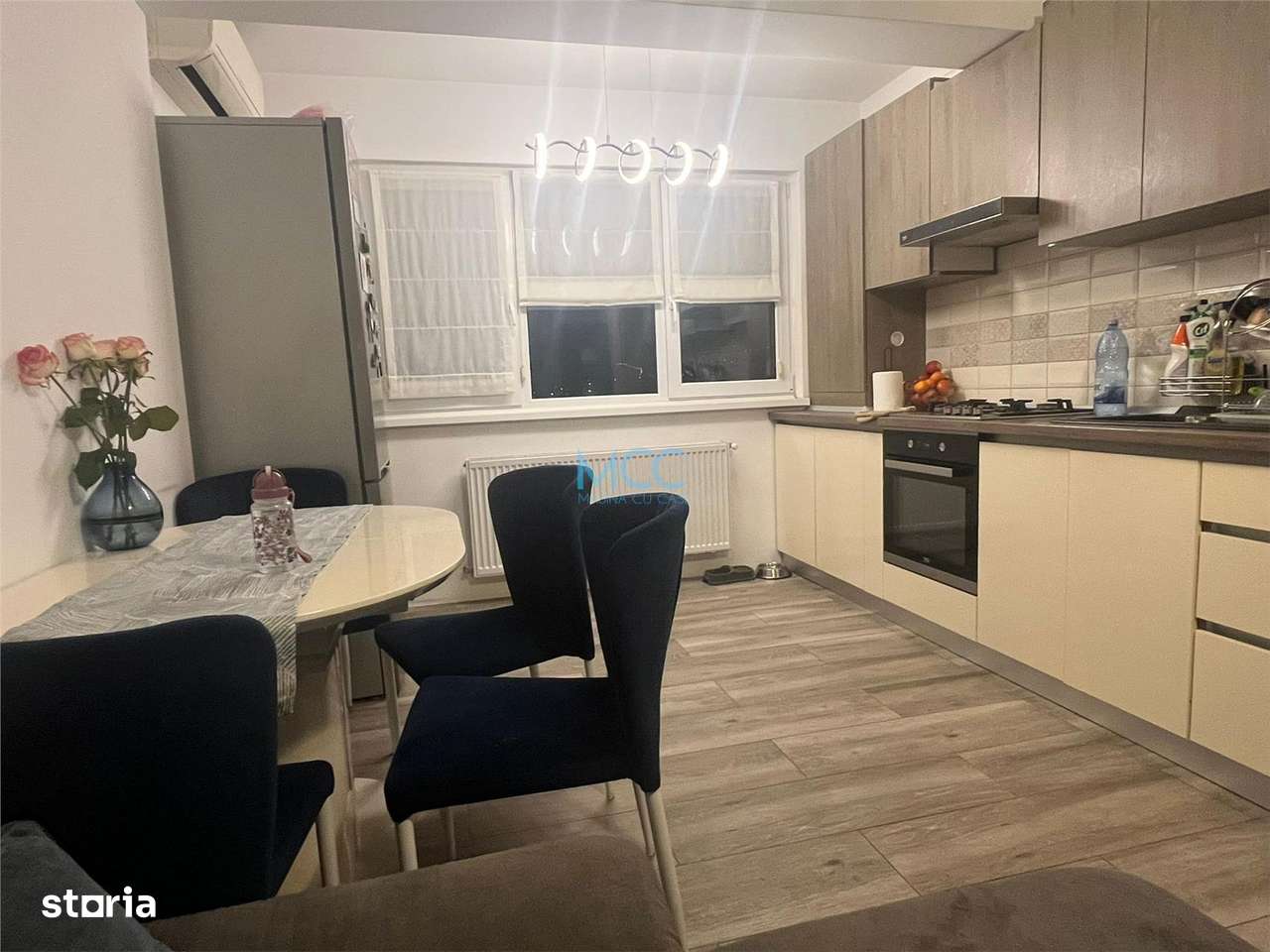 Vand Apartament 3 camere Mobilat + Loc de Parcare - Imagine principală: 2/9