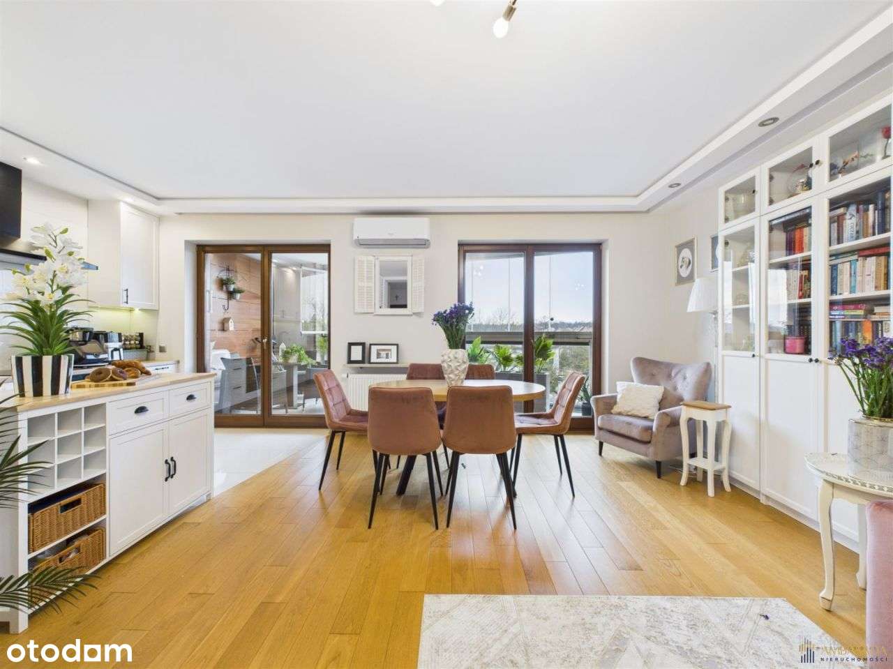 Najnowsze Trendy Idą Tu W Parze Z Funkcjonalnością - Pełny obrazek: 2/20