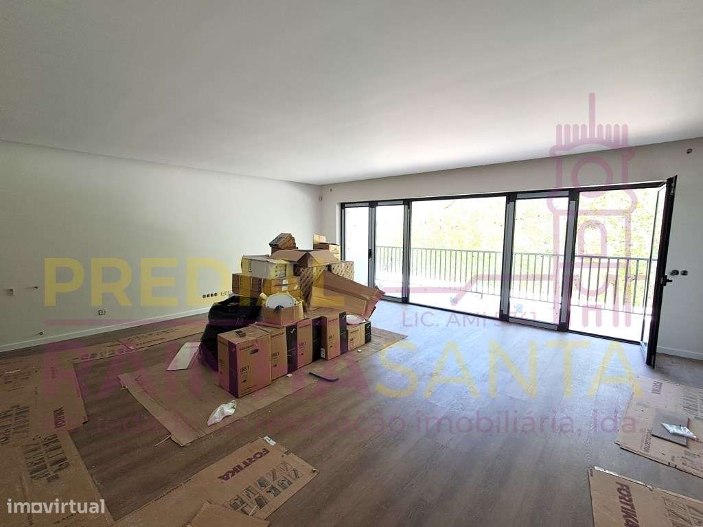 Exclusiva Moradia T4 de Arquitetura Contemporânea - Tavarede, Figue... - Grande imagem: 5/41