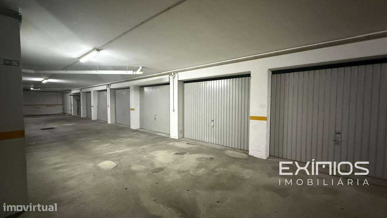 Apartamento T3 remodelado e com garagem, em Vila do Conde-32