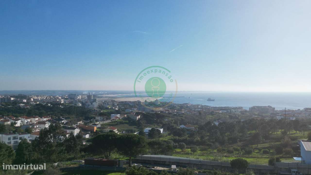 Moradia T4 com Piscina e Vista Mar-34