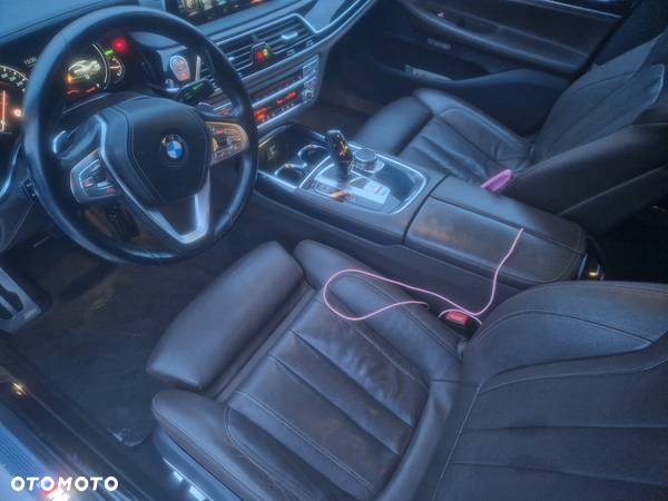 BMW Seria 7 - 10