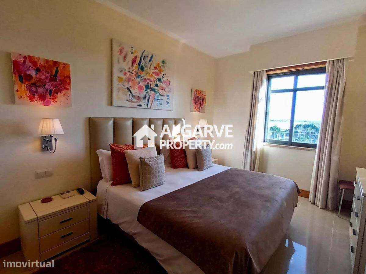 Apartamento T3 de Luxo Junto ao Campo De Golfe Victoria em Vilamoura,-3