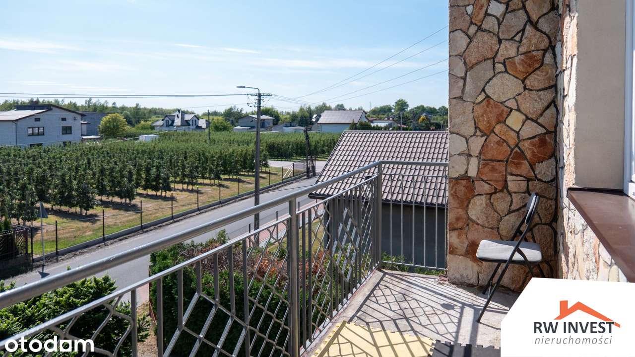 Przestronny dom z garażem i pięknym widokiem-12