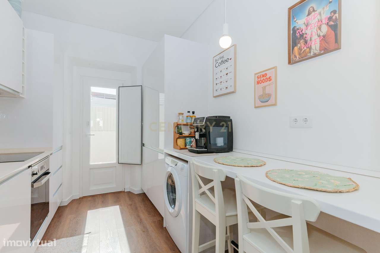 Moradia T1 Totalmente Renovada com Logradouro| Pinhal Novo-14