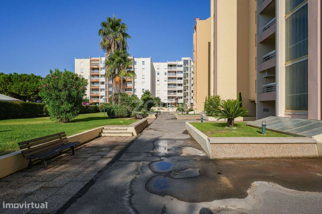 Apartamento T3 de charme no Condomínio Alto das Flores - Grande imagem: 2/60