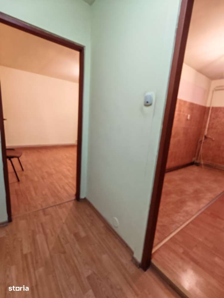 Apartament 3 camere Exercițiu, decomandat, fond 1989 - Imagine principală: 5/8