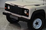 Land Rover Defender - 2