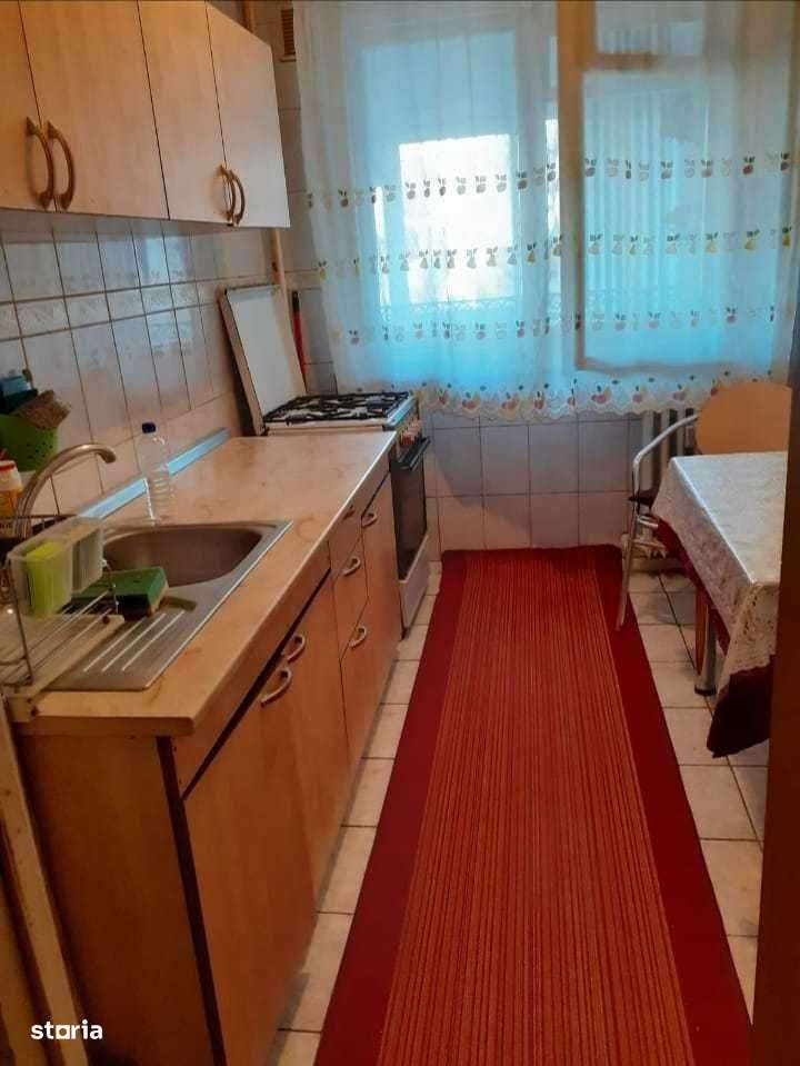 Apartament 3 camere de vanzare Gorjului-2