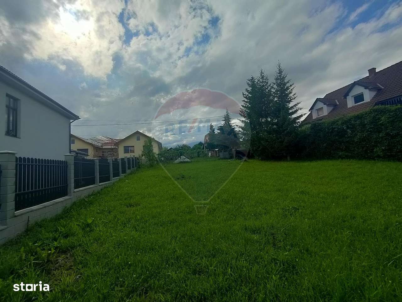 Teren intravilan de vanzare - Imagine principală: 5/11