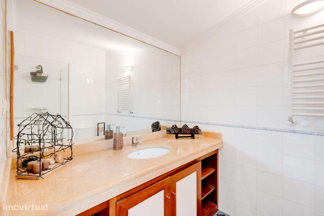 Duplex T3 de três frentes com sótão de serões em família e...-16
