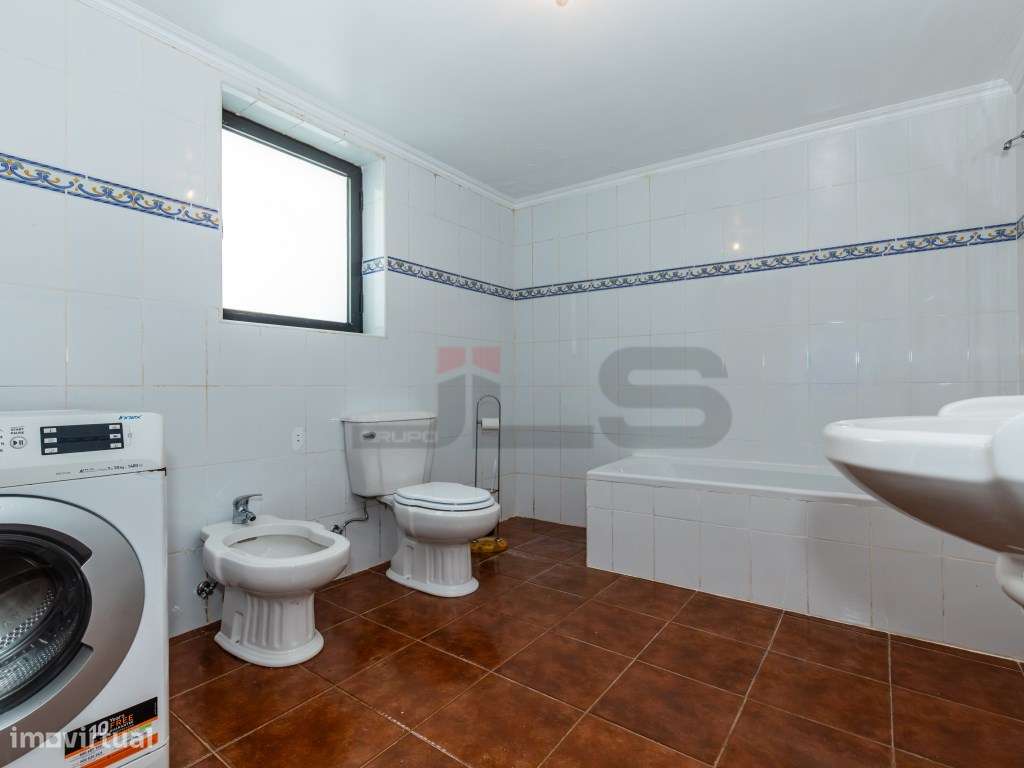 Moradia T4+1 com Dupla Cozinha e Vista Mar - Potencial de Investime...-34