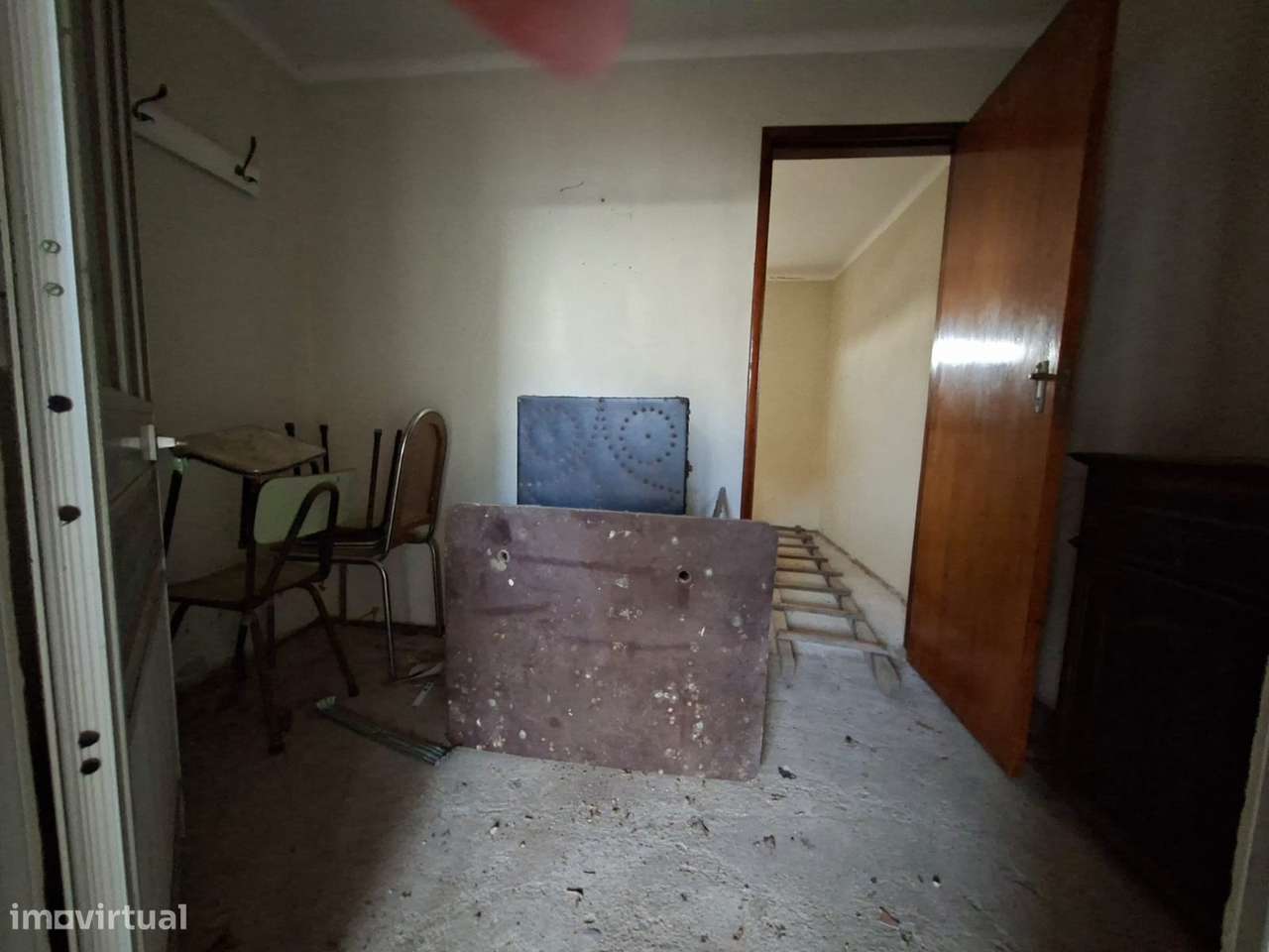 Moradia em Foros de Salvaterra para recuperar. - Grande imagem: 4/32