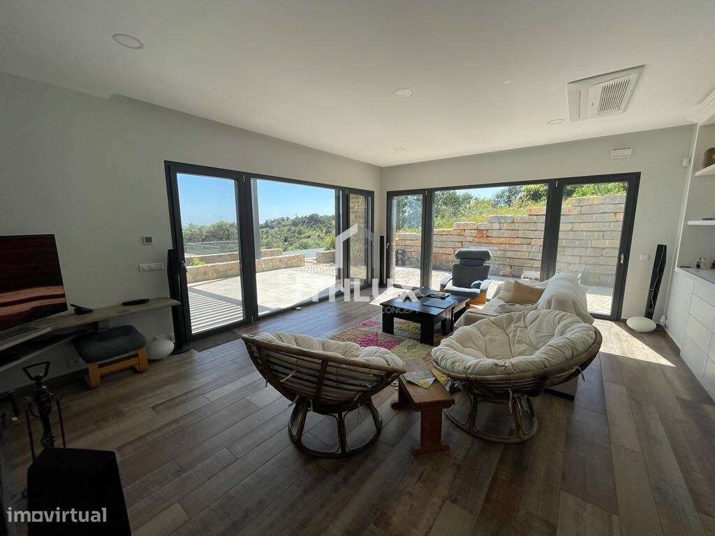 Uma propriedade privada de luxo com vistas panorâmicas para o oceano e-9